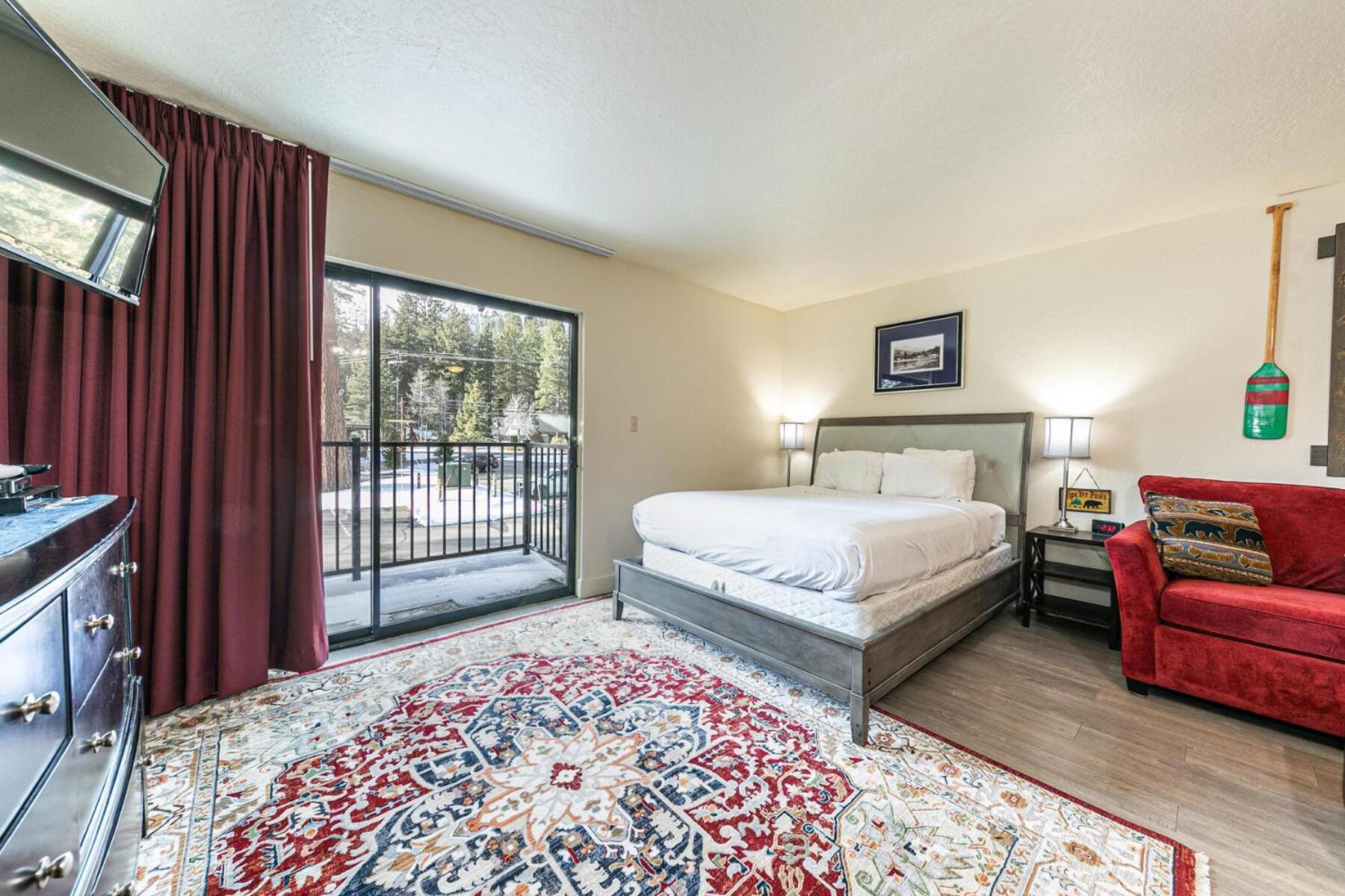 Charming Queen Studio Deluxe W/Balcony #233 At Donner Lake Village Truckee Exterior photo